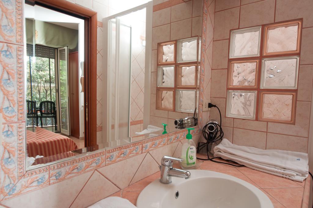 Suites Oliveri Viale Marconi Rom Exteriör bild