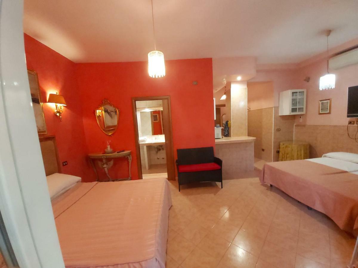 Suites Oliveri Viale Marconi Rom Exteriör bild